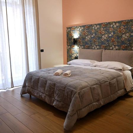 Bed and Breakfast Palazzo Ferrara 1952 Nápoles Exterior foto