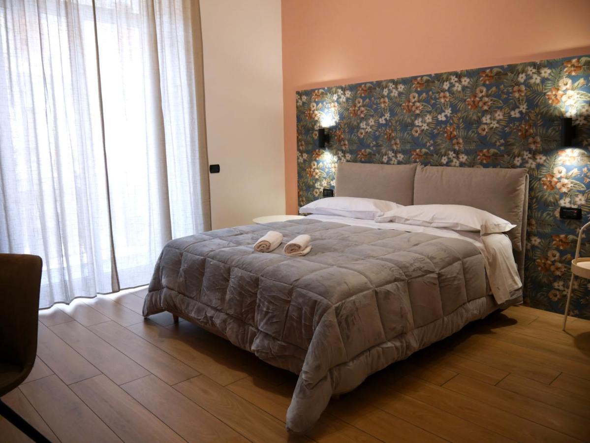 Bed and Breakfast Palazzo Ferrara 1952 Nápoles Exterior foto